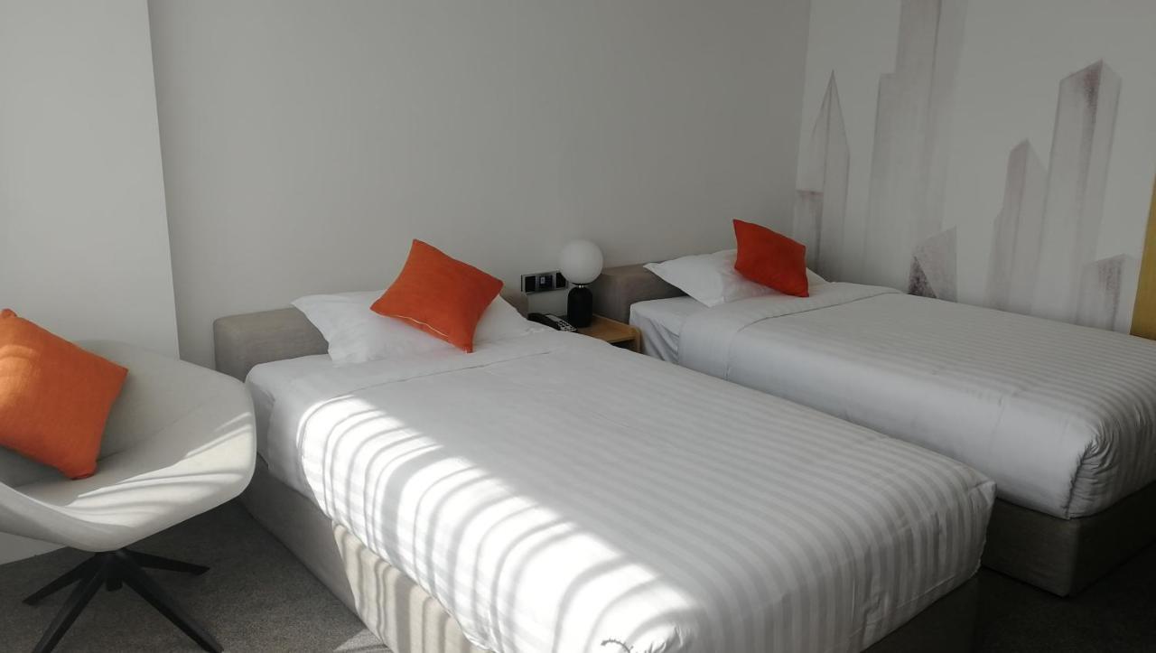 Ln Residence Changdi - New Aiqun Building - Canton Fair Free Shuttle Bus During Canton Fair Period Esterno foto